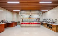 Vienna Hotel (Zhumadian Xiping Guesthouse) - sarapan
