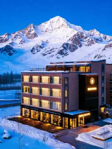 EMA·HOTEL Discovery Secret Realm Hotel (Altay)