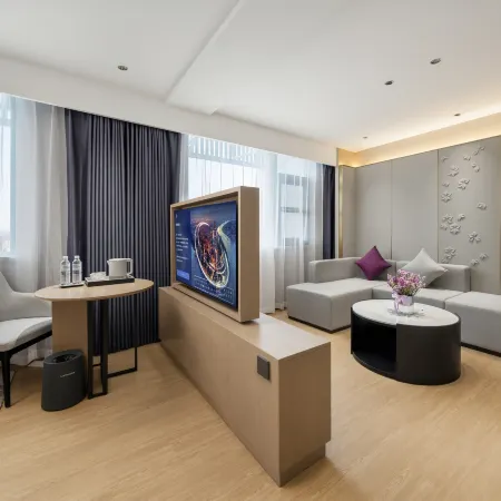 Lifeng Hotel (Haiyang Government Affairs Service Center Haiyang Station Branch)