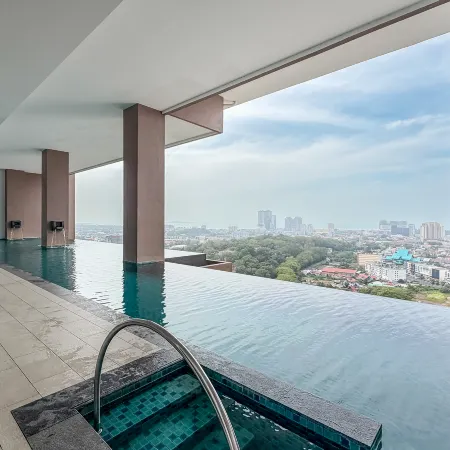 Modern Melaka City Apartments Near Jonker St