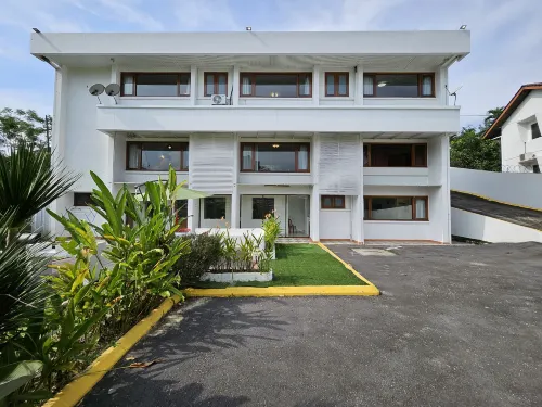 Bangsar Three Storey Luxury Landed House 19PAX - 방갈로