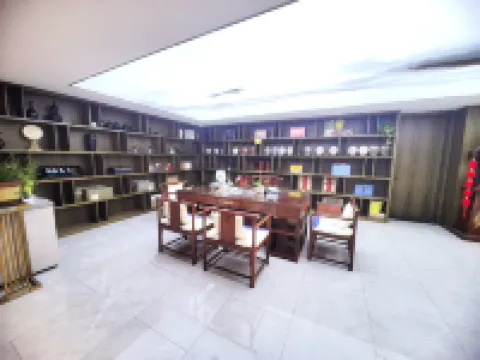 Yixiyun Hotel (Qihe Wanda Branch)