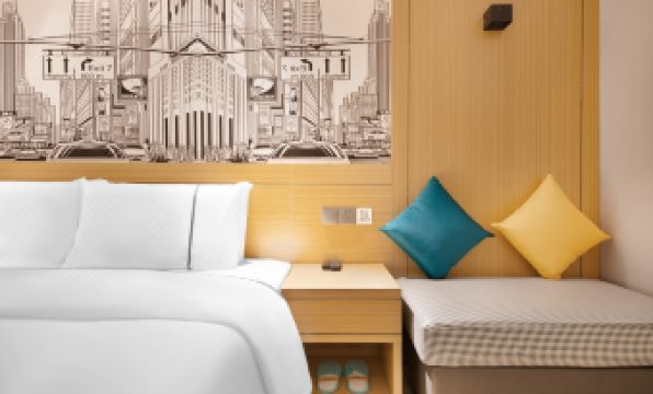City Hotel (Wuhan Donghu Yuejiazi Metro Station Branch)