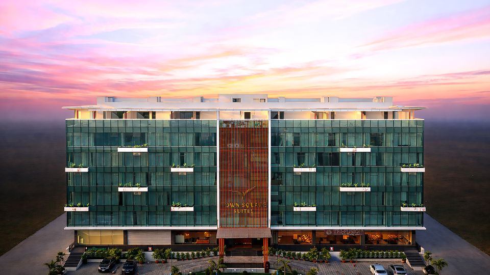 Town Square Suites