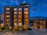 Li · JoyFul · Joycloud Resort | Snow Mountain View Hotel (Lijiang Ancient Town Branch) Hotels in Lijiang