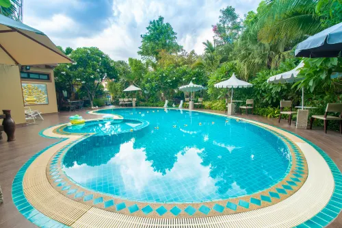 42Garden 3-Bedroom Escape (Tropical garden view) - Homestays