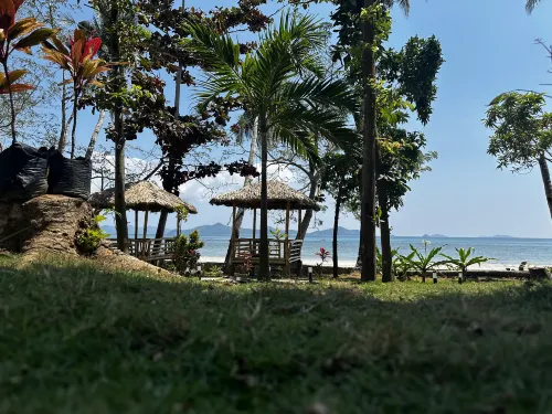 KARAWAT BEACH PARK