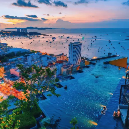 Edge Central Pattaya Lux Signature