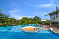 Ting Ran Yun Ju Hotel (Guilin Xiangshan Scenic Area & Two Rivers and Four Lakes Branch) - Infinity Pools