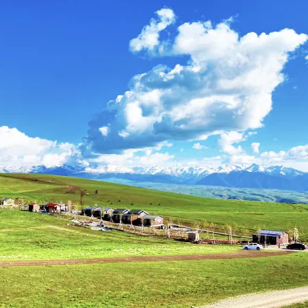 Kalajun Xingye Lanting Grasslands Homestay