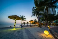 Country Garden Danga Bay by Lions Bay - Beach