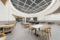 Jirun Holiday Hotel in Xunliao - Bjergudsigt