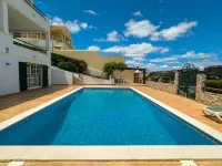 BnB Homes Villa Verde - swimming pool, marina view, BBQ and games room, garden