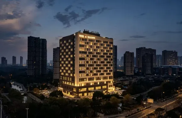 鹽城寶龍藝悅精選酒店（高鐵站水街店）