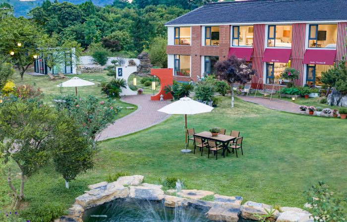 Yixing Oasis Waterfront Garden Homestay