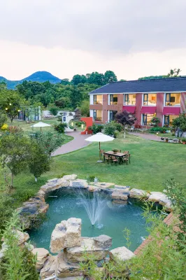Yixing Oasis Waterfront Garden Homestay