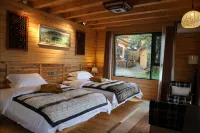 Mountain Dwelling Mystical Realm · Mountain Lodge - Balkon
