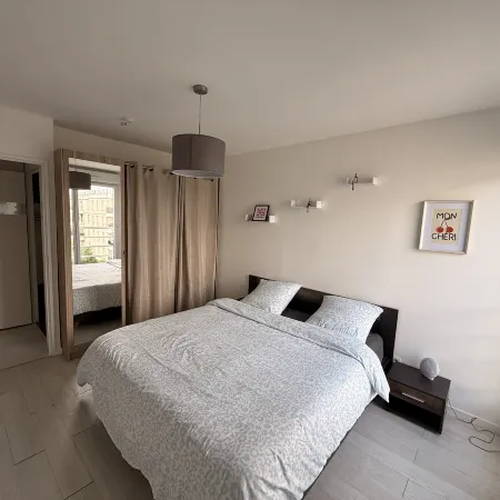 Elegant Massy Apartment near Paris and TGV/RER with 2 Parking Spaces