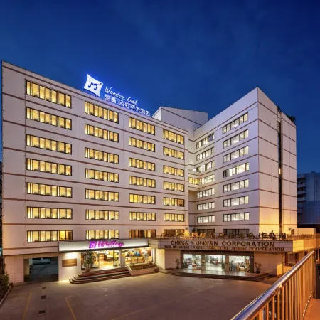 Mengjing Rainbow Hotel (Kunming Station Huancheng South Road Subway Station)