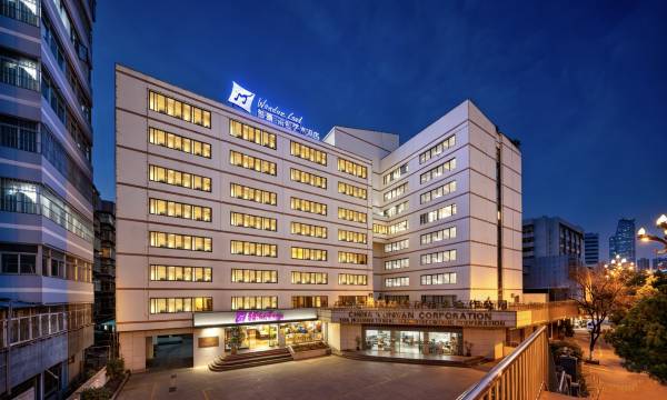 Mengjing Rainbow Hotel (Kunming Station Huancheng South Road Subway Station)