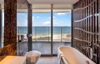 DiStay Beachfront Suites - Wyndham Soleil Da Nang - balcony
