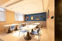 Home Inn Neo (Beijing Qinghe MixC Zhufang North Metro Station) - Cheap