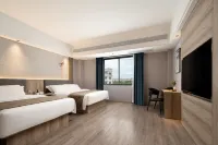 Yiduo Hotel (Fangchenggang Shangsi Bus Station Minzheng Road) - Family