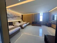 Quadrangle Inn Hotel - 2 Yıldız