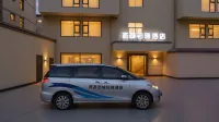 Love City BOYA Hotel - parking
