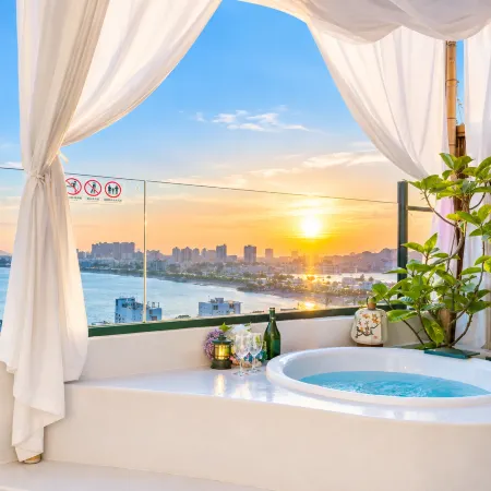 ChengNei Homestay (South Gate Bay)