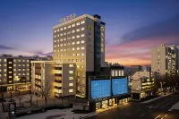 Orange Hotel (Red Mountain Branch, Youheng South Road, Urumqi) - Mountain view