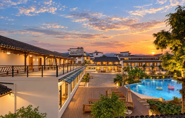 Fanjing Yundi · Hidden Luxury · Swimming Pool Chill Resort Courtyard (Hongcun Scenic Area)