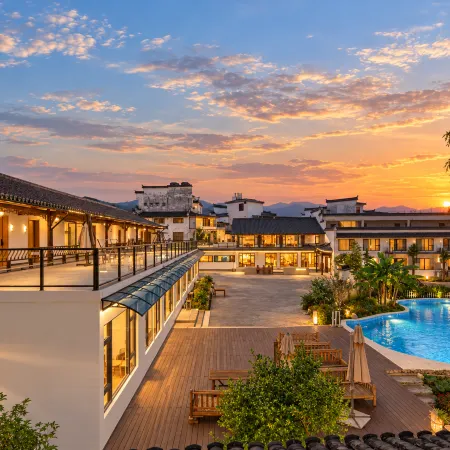 Fanjing Yundi · Hidden Luxury · Swimming Pool Chill Resort Courtyard (Hongcun Scenic Area)