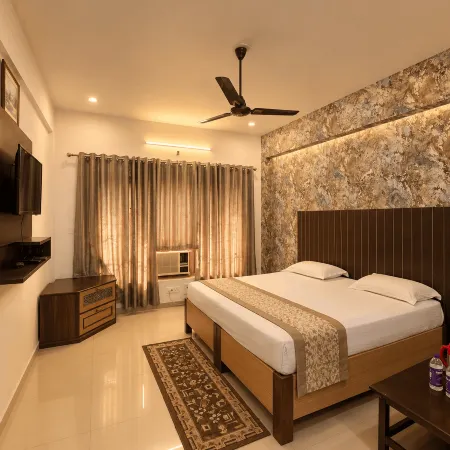 Mansarover Hotel & Banquets Hotels in Bareilly