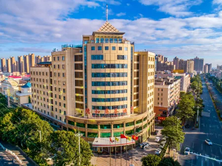 Dehe Business Hotel Quanzhou Quangang Branch Отели рядом с достопримечательностью «Quangang Botanical Garden»