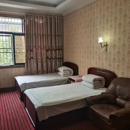 Qianshan Jinzishan Inn