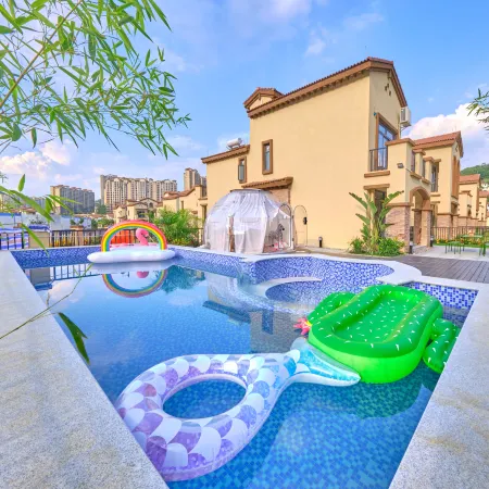Huizhou Nankunshan Chuyi Designer Parent-child Theme Pool Hot Spring Villa