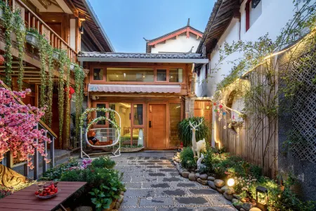 Delicacy·Xixianyu Lane|Comic Li U.R Holiday Homestay (Lijiang Ancient City Branch)