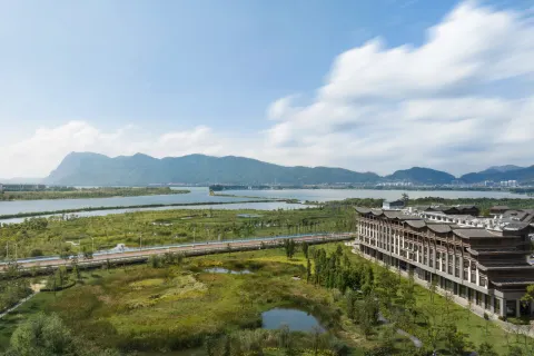 Dian Lake Steigenberger Kunming