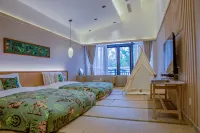 HENTIQUE PINECONE HOTEL