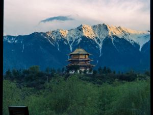 林芝岩廬雪山富氧別院（尼洋河店）