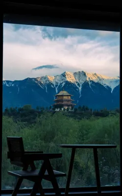 Nyingchi Yanxueshan Fuyang Bieyuan (Niyanghe Branch) 세계 백수 왕 정원 주변 호텔