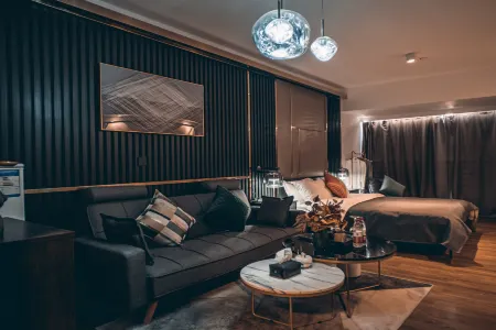 Lanshan Micro Luxury Apartment (Shenzhen Convention and Exhibition Center)