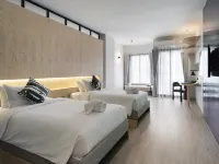 Hotel Sapin Hotels near Debsirin School