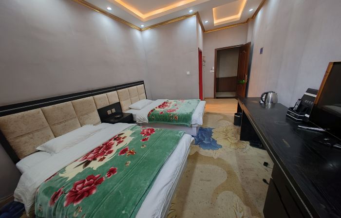 Dingqing Qiongbao Hotel