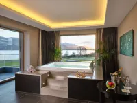 The Europe Hotel & Resort - Gym