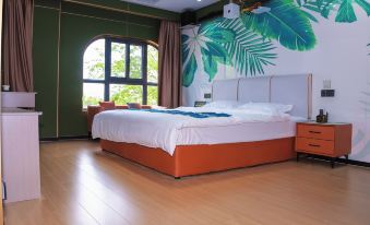 Moye Movie Hotel