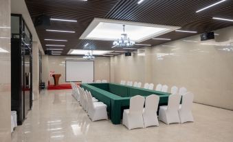 Chuyue Hejin Hotel