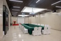 Chuyue Hejin Hotel