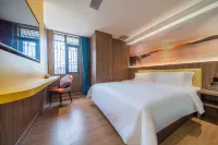 Junyi Hotel Chain (Maoming High-speed Railway Station Branch) - 2-Star